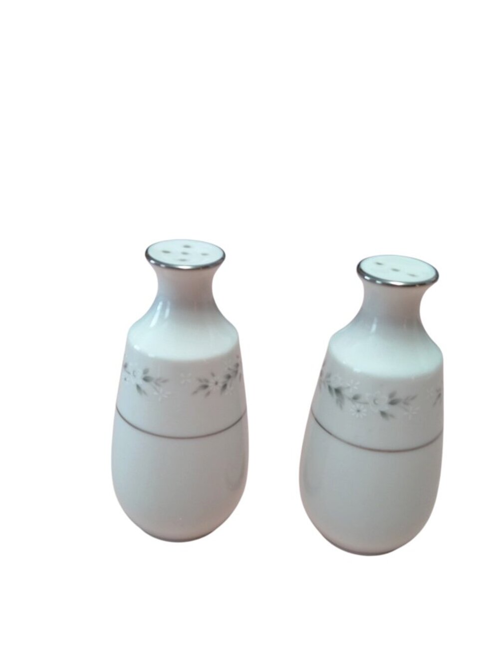 Noritake Japan Floral Heather Salt and Pepper Shaker Set White Silver Vintage